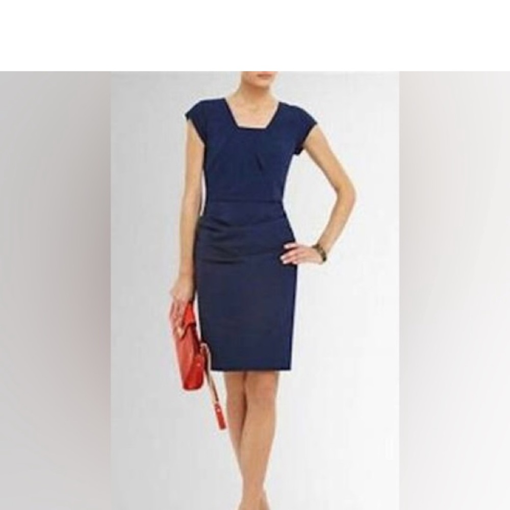 BCBG MAXAZRIA blue ruched sheath dress
